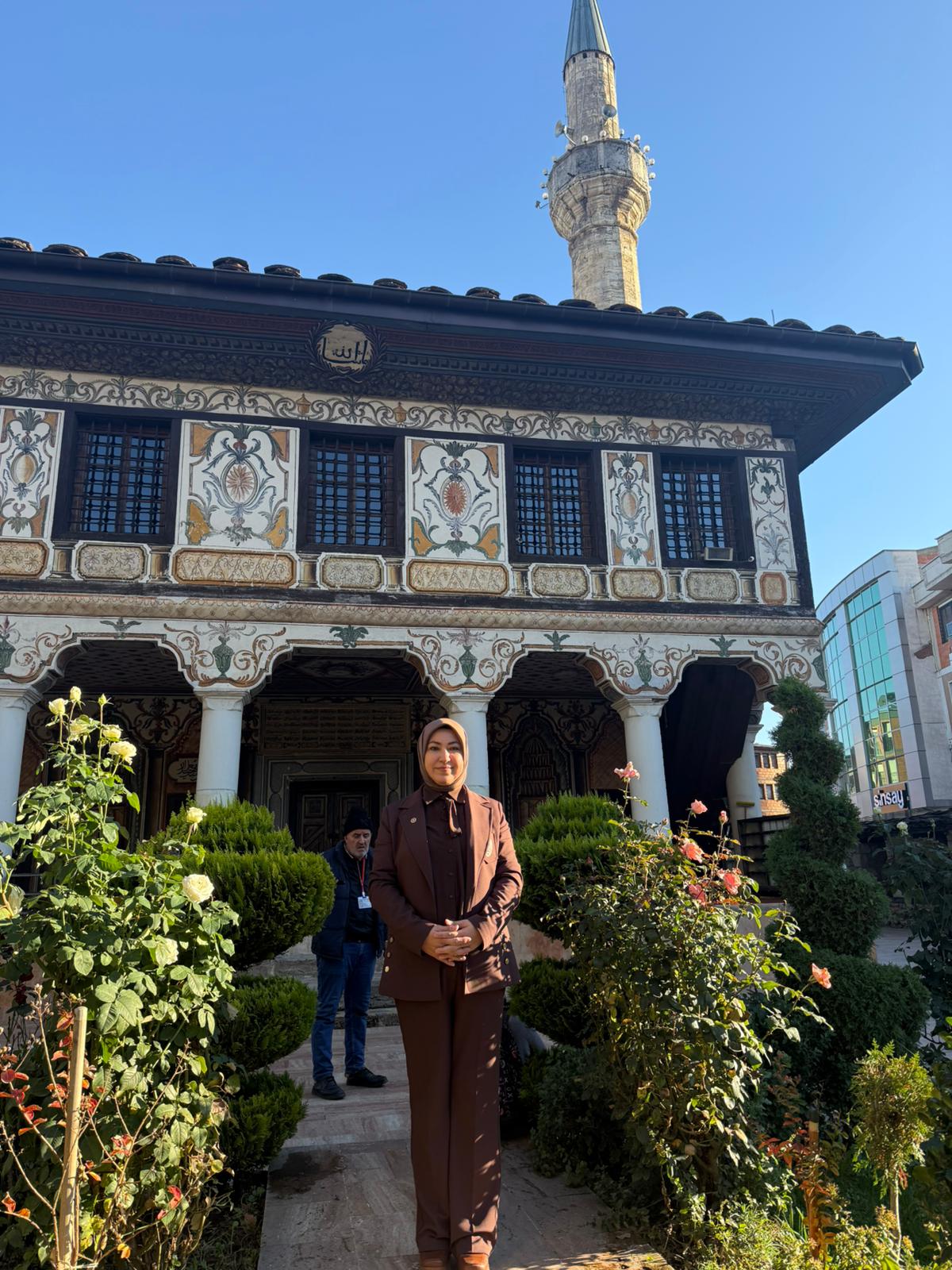 AK Parti Kadın Kolları Genel Başkan Yardımcısı ve Sivas Milletvekili Sayın Rukiye Toy Üsküp ve Kalkandelen şehirlerinde çeşitli ziyaretlerde bulundu