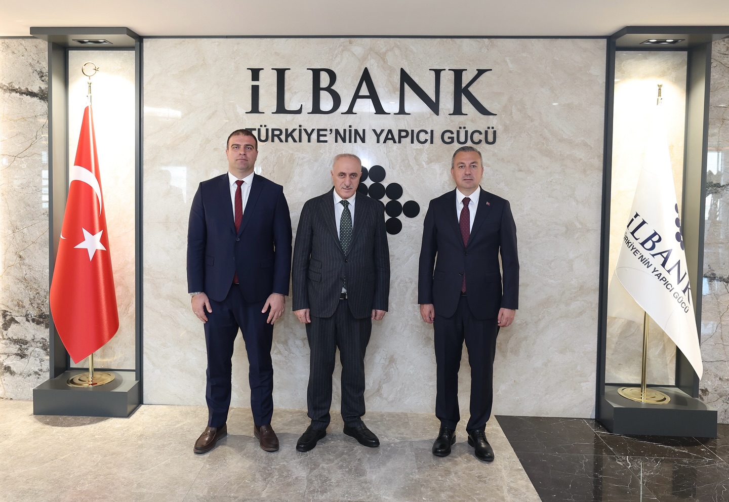 Görüşmede, şehrimizde yürütülen altyapı yatırımları ele alındı