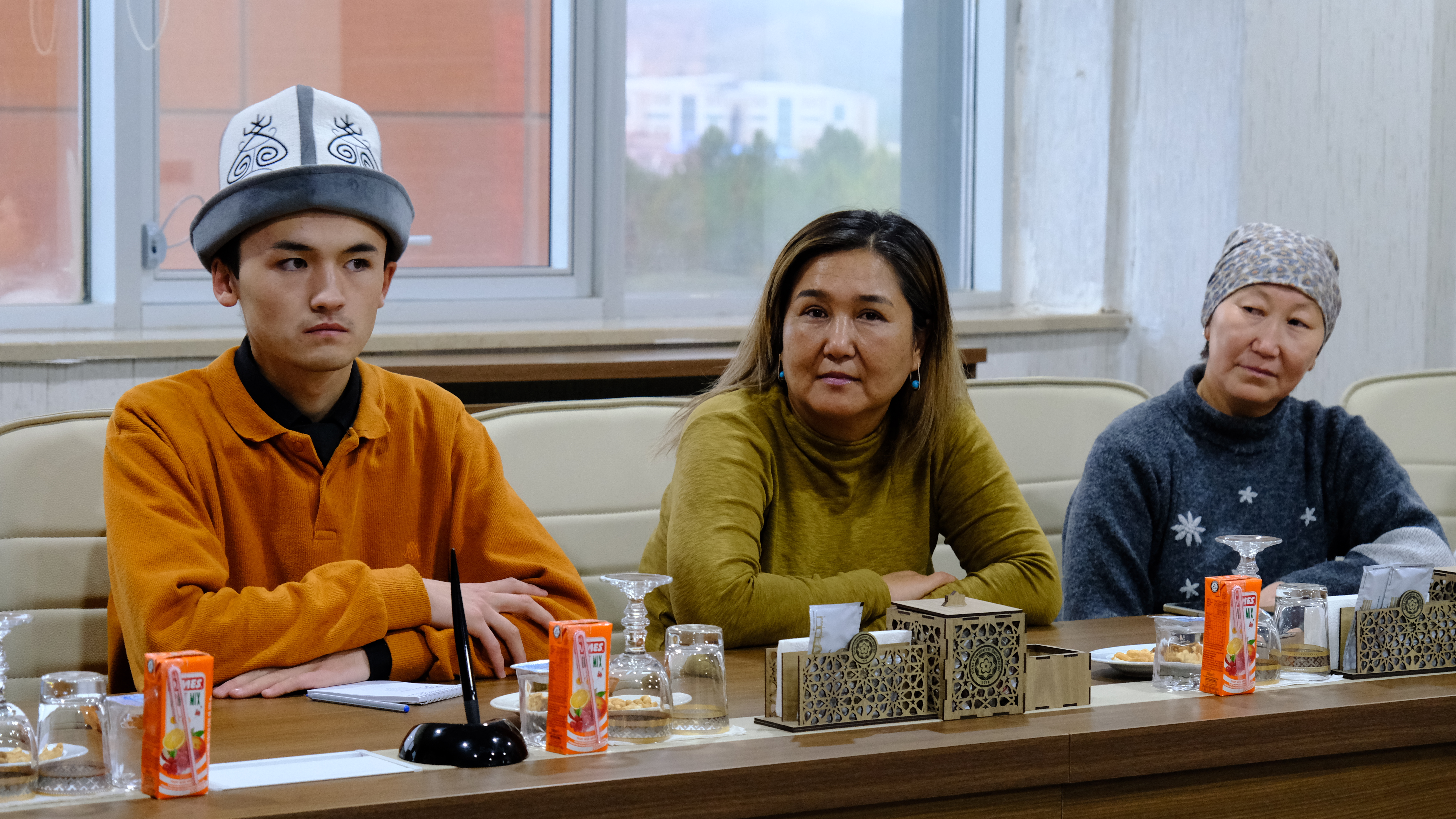 Kırgızistan Ankara Büyükelçisi, Sivas Cumhuriyet Üniversitesi’ni Ziyaret Etti Kırgızistan Ankara Büyükelçisi, Sivas Cumhuriyet Üniversitesi’ni Ziyaret Etti