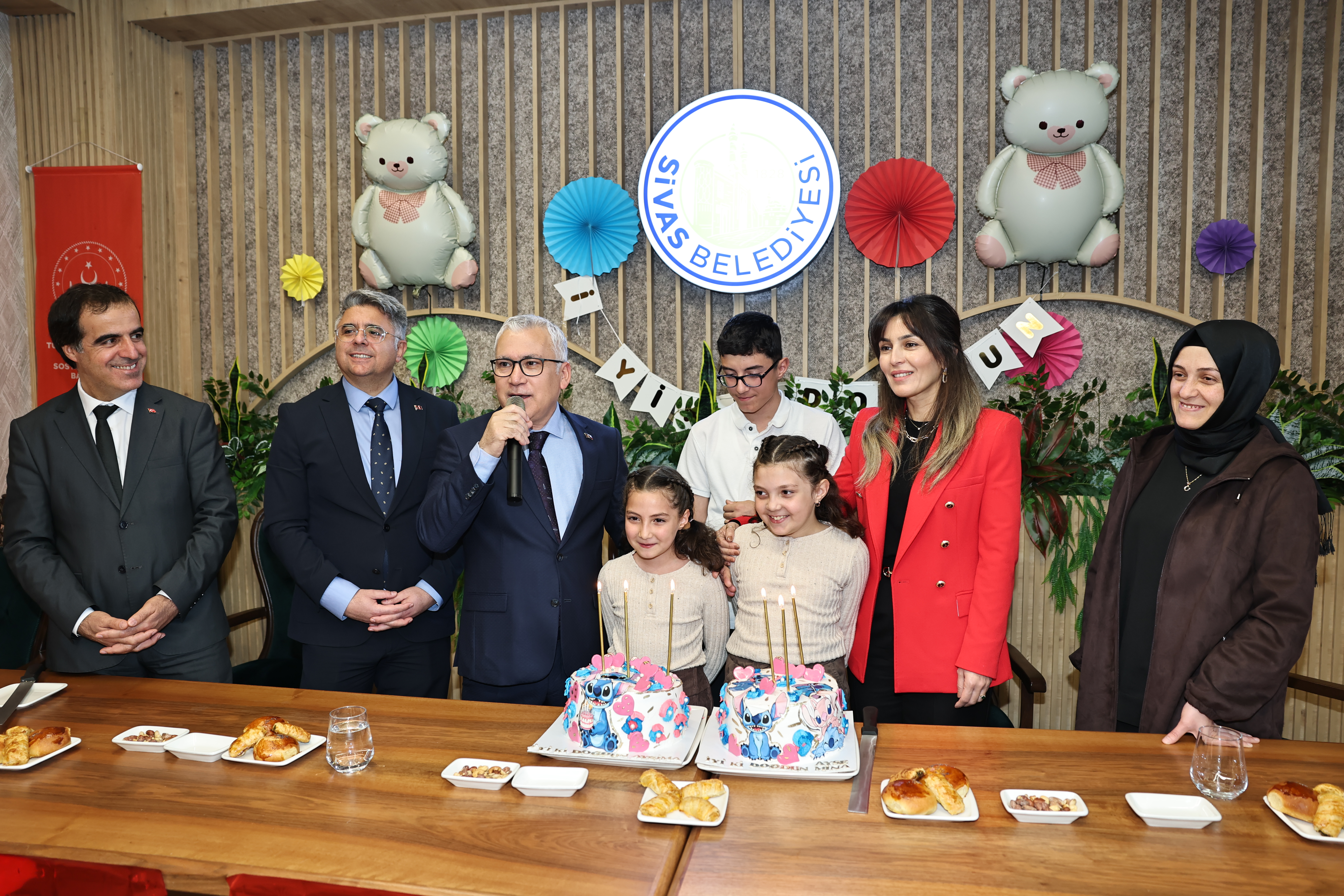 Uzman Çavuş Ümit Üzüm'ün çocukları Ayşe Mina ve Aysima kardeşlerin Doğum Günü partisi düzenlendi