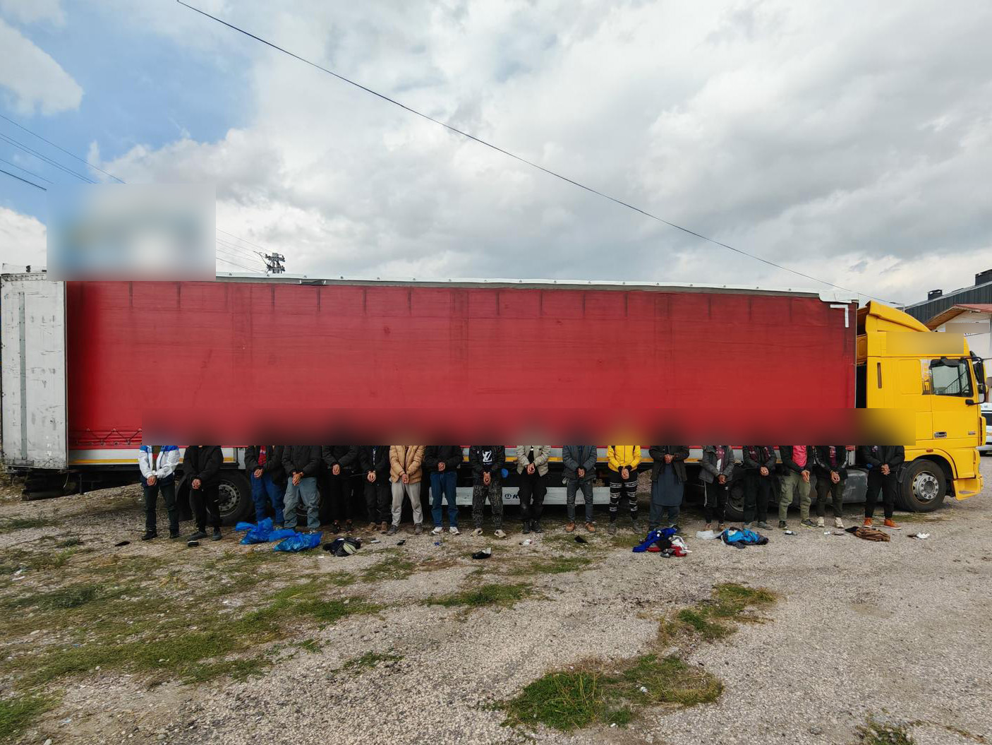 GÖÇMEN KAÇAKÇILIĞI VE DÜZENSİZ GÖÇ İLE MÜCADELE GÖÇMEN KAÇAKÇILIĞI VE DÜZENSİZ GÖÇ İLE MÜCADELE