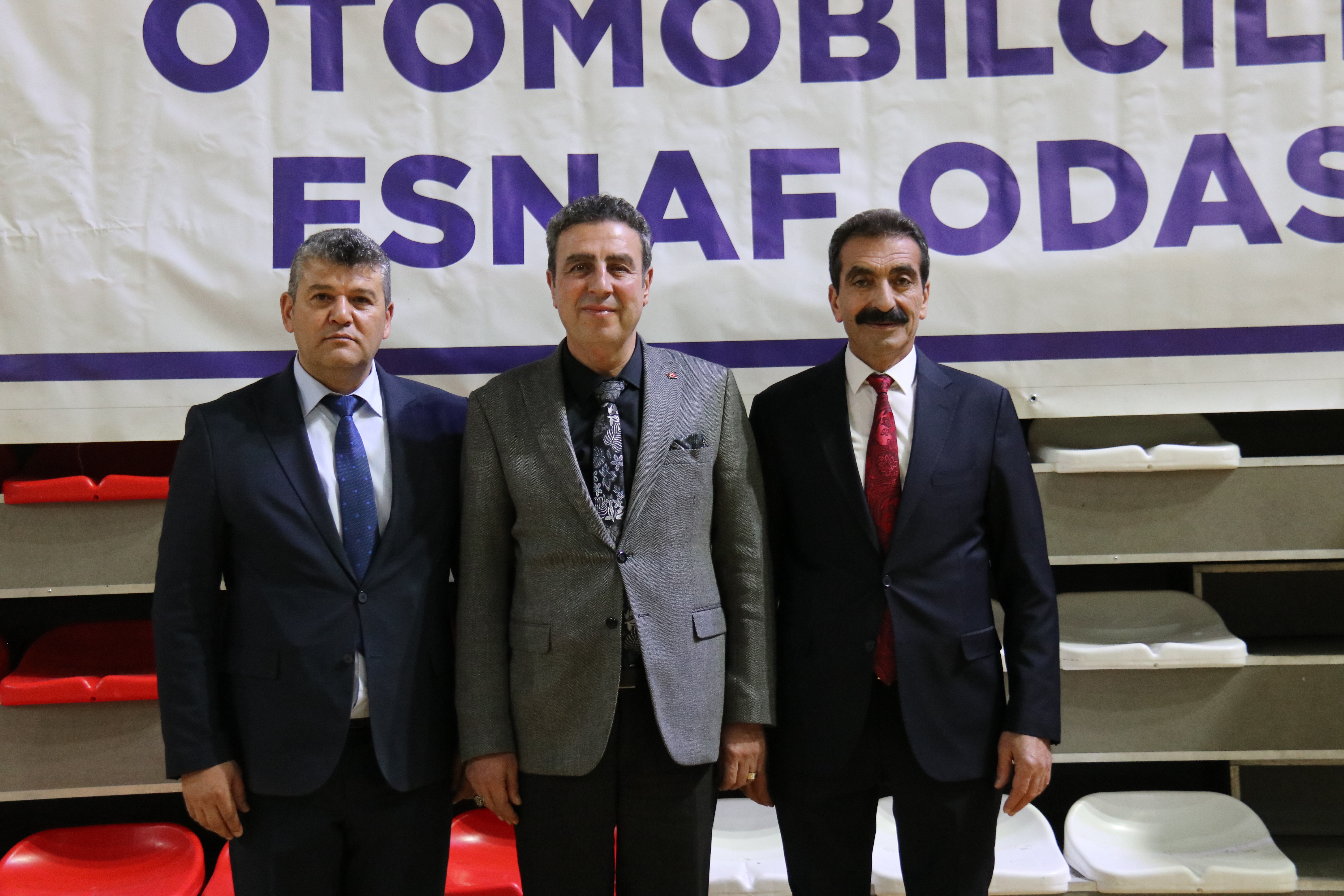 734 OYLA ŞABAN YALMAN BİRKEZ DAHA BAŞKAN SEÇILDİ