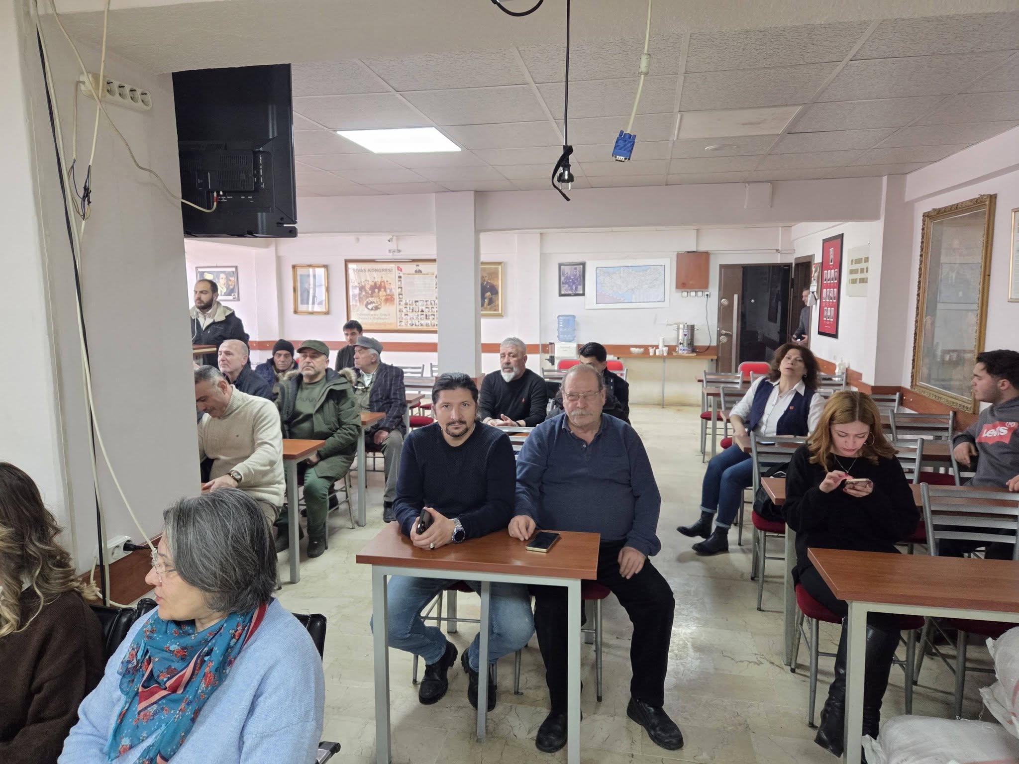 Baran Koçkanat"Bakan çocuğuna ayrı, milletin evladına ayrı işleyen bir düzendir" Baran Koçkanat"Bakan çocuğuna ayrı, milletin evladına ayrı işleyen bir düzendir"