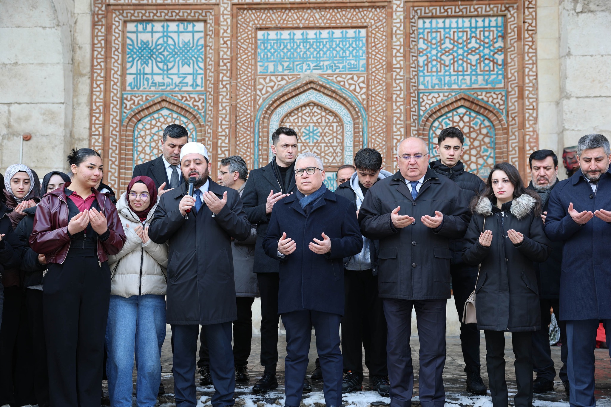 Selçuklu Sultanı 1. İzzeddin Keykavus, ölümünün 806. yıl dönümünde Şifaiye Medresesi’ndeki türbesi başında dualarla anıldı
