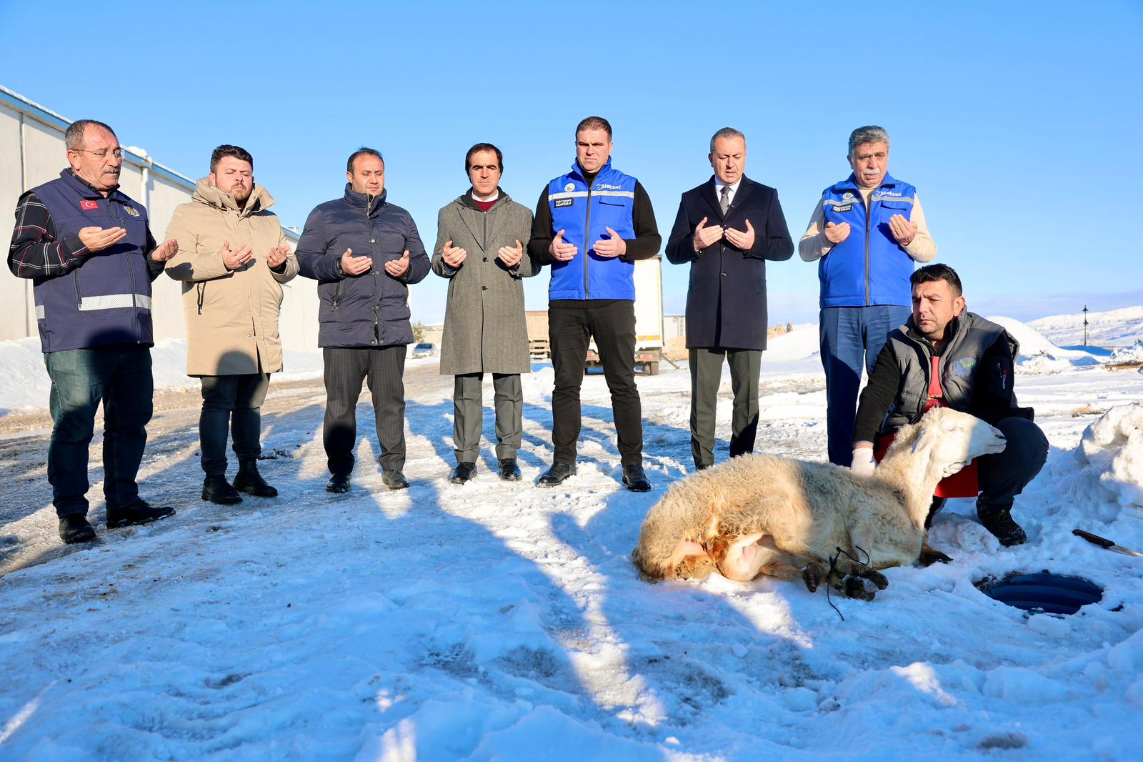 Sivas’ta Kar Yağışı İçin Şükür Kurbanı Kesildi