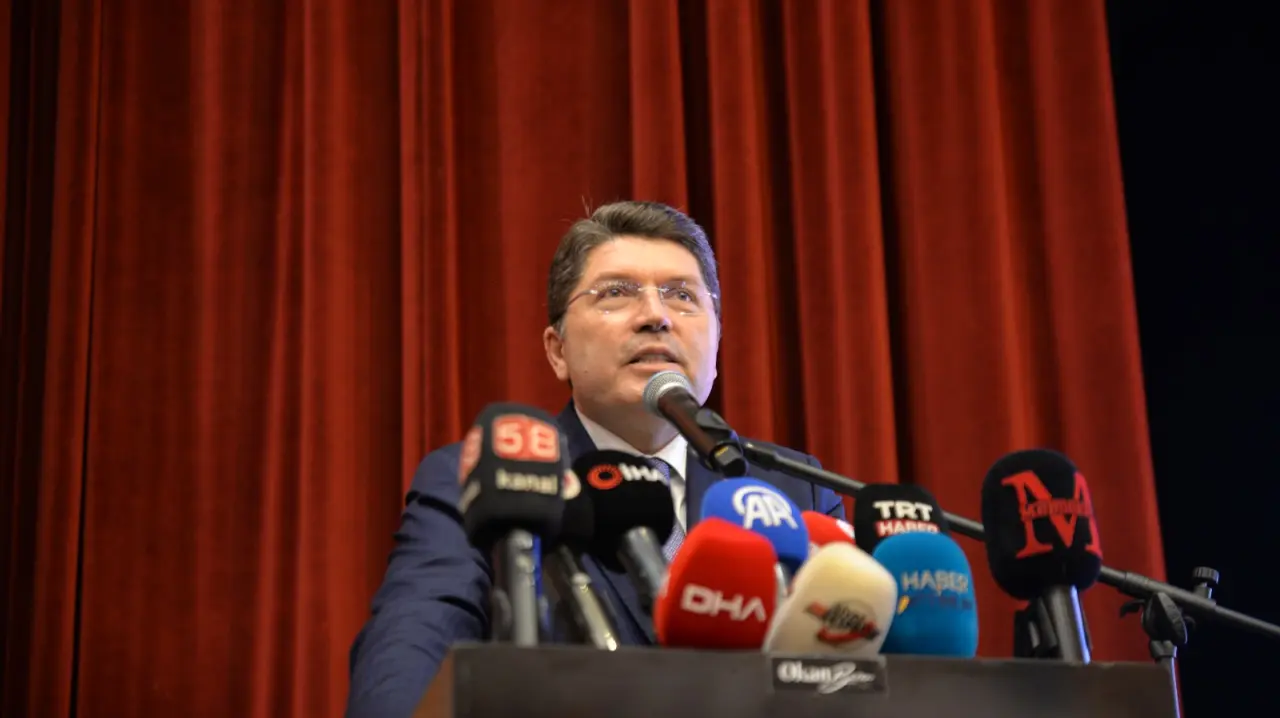 Adalet Bakanı Yılmaz Tunç: ''Sivas Cumhurbaşkanı Erdoğan’ın Yanında Dimdik Durdu''