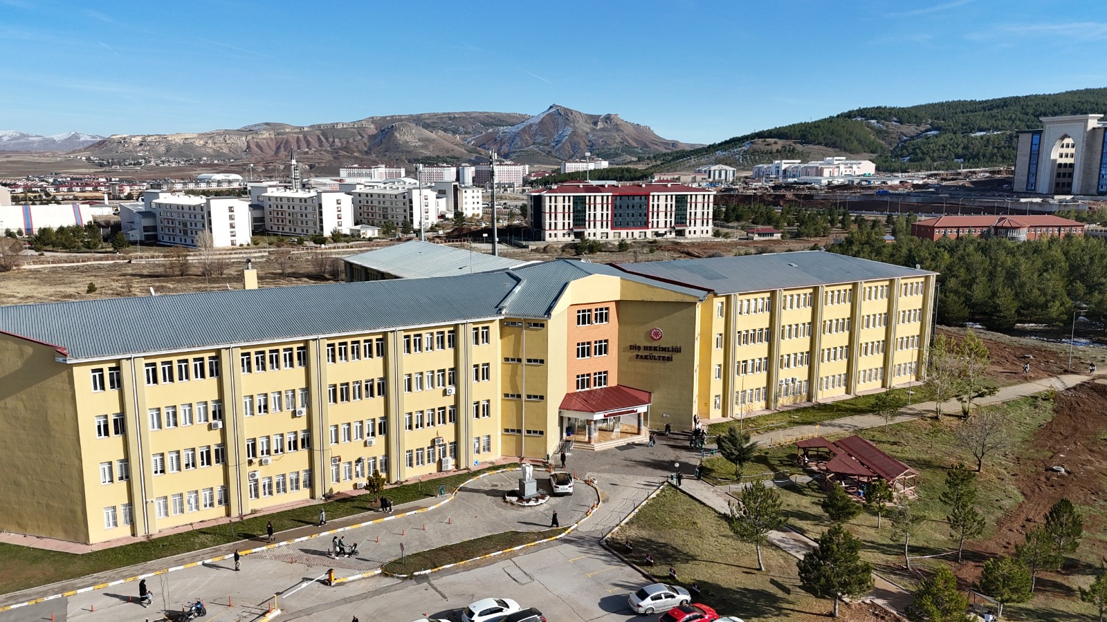 Diş Hekimliği Fakültesi Kalite Odaklı Eğitim Anlayışını Akreditasyonla Tescilledi