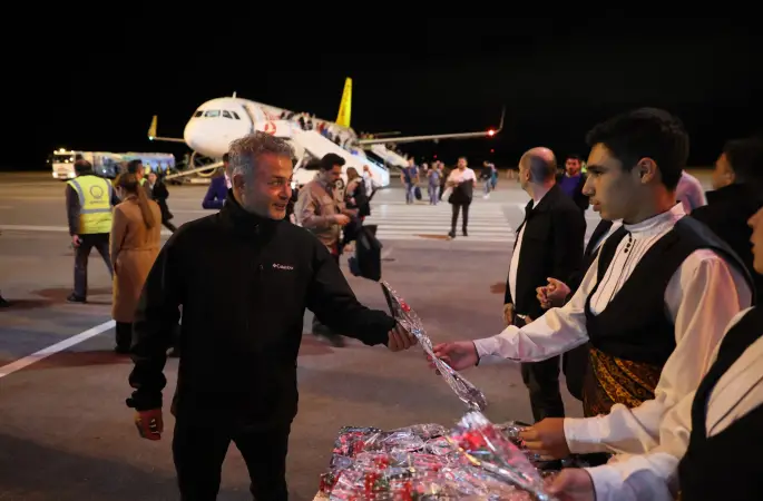 Sivas - İzmir Uçak Seferleri İlimize başladı