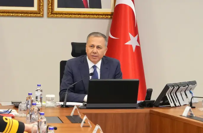 Vali Yılmaz Şimşek Video Konferans Sistemi üzerinden gerçekleştirilen toplantıya katıldı