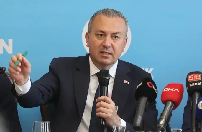 Belediye Başkanı Dr. Adem Uzun, Büyük Birlik Partisi Genel Başkanı Mustafa Destici’nin katılımıyla düzenlenen Sivil Toplum Kuruluşları ve Basın Mensupları Buluşmasına katıldı