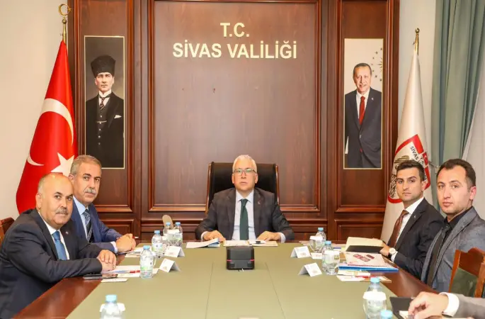 Hayvanları Koruma Kanunu ile ilgili 51 il valisinin katılımıyla Video Konferans Sistemi (VKS) üzerinden toplantı düzenlendi