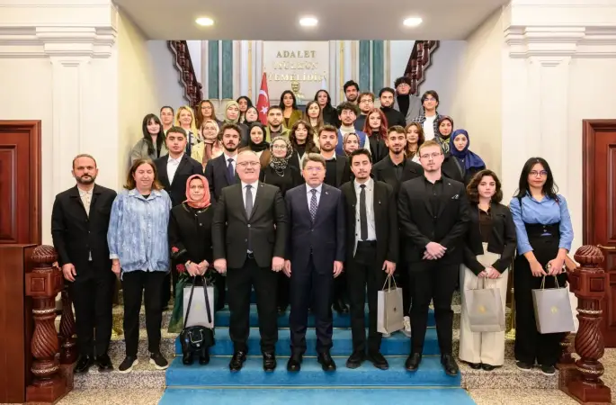Sivas Cumhuriyet Üniversitesi Hukuk Fakültesi Öğrencilerinden Adalet Bakanı Yılmaz Tunç’a Ziyaret