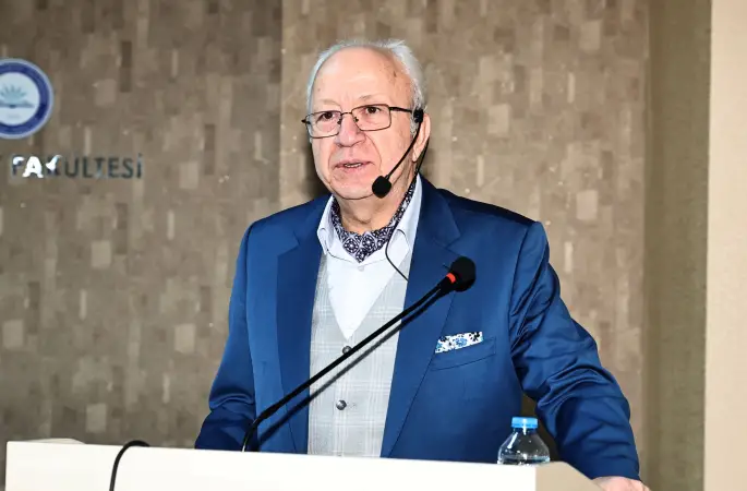 “Hayata 'EDEB'iyatla Hazırlanmak” konulu konferans düzenlendi