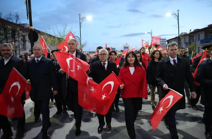 9 Mayıs Atatürk'ü Anma, Gençlik ve Spor Bayramı münasebetiyle “Gençlik Korteji” yürüyüşü gerçekleştirildi