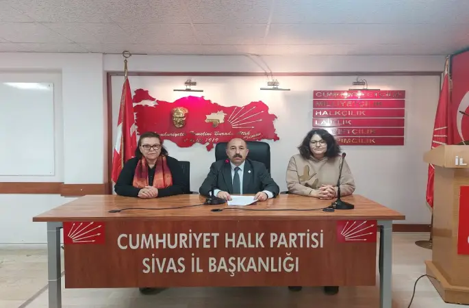CHP Sivas'ta Delegelerin Oyuyla en çok oy alan Yılmaz Coşkun Başkan oldu