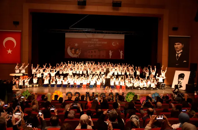 Sivas'ta 23 Nisan Coşkusu