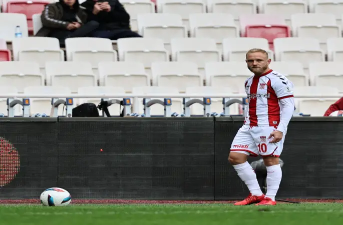Alex Pritchard Sağlık Durumu Hakkında Bilgilendirme