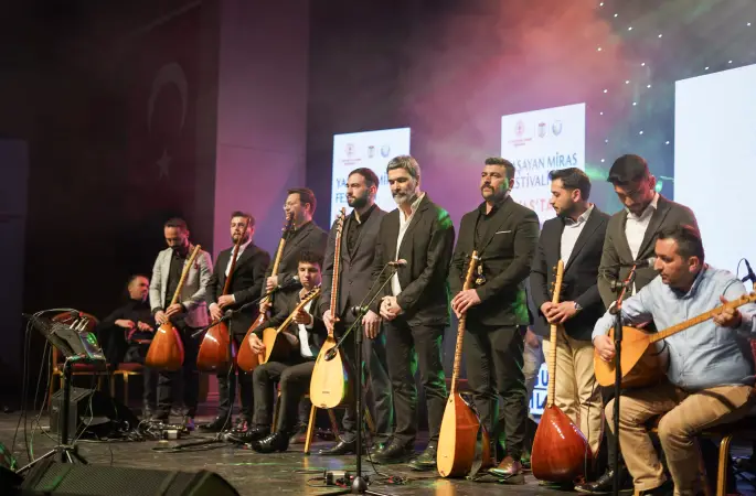 SİVAS YAŞAYAN MİRAS FESTİVALİ ZİYARETÇİLERİN YOĞUN İLGİSİYLE DEVAM EDİYOR