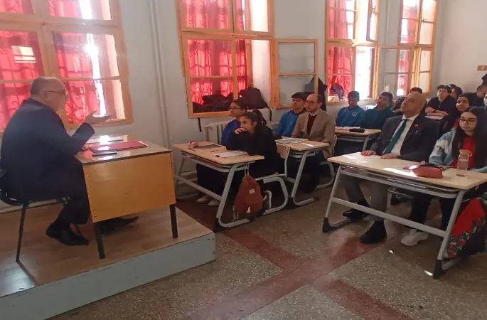 Vali Yardımcısı Doğan öğrencilerle bir araya geldi