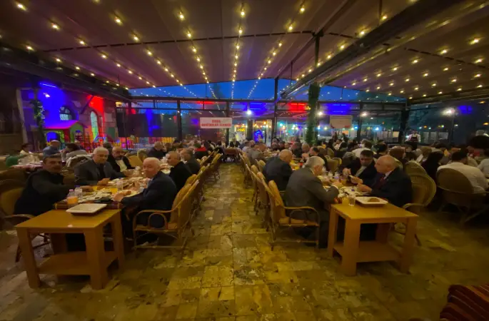 Sivas Muhtarlar Derneğinden İftar Yemeği