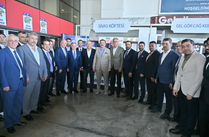 ANTALYA YÖREX FUARINDA SİVAS RÜZGARI ESTİ