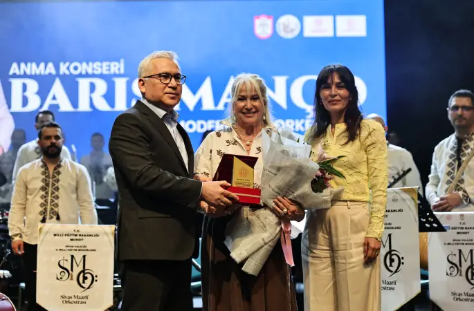 Barış Manço Şarkılarıyla Anıldı