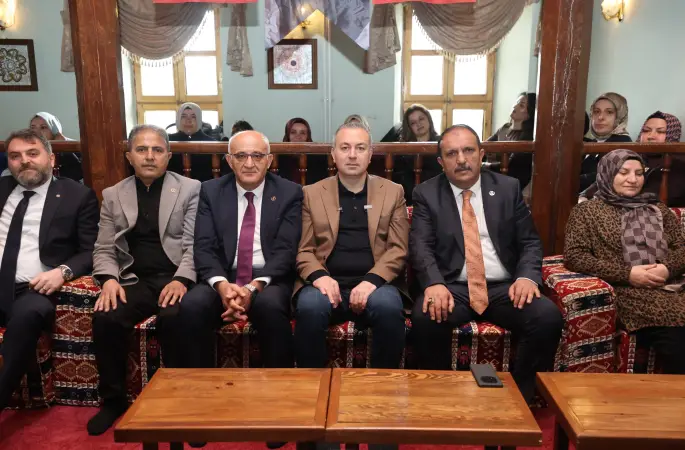 BAŞKAN UZUN, BAYRAMLAŞMA PROGRAMINDA ÖNEMLİ MESAJLAR VERDİ...