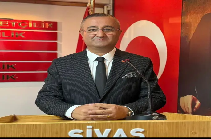Cumhuriyet Halk Partisi Sivas Merkez İlçe Başkanı Ergüder Sümbüloğlu Sivas Belediye Başkanı Adem Uzun'u eleştirdi