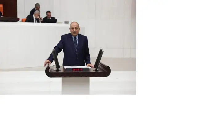 DEVA Partili Medeni Yılmaz: "Mevcut parkları binalara, betona dönüştürmek hiçbir aklın ve insafın kabul edebileceği bir olay değildir"