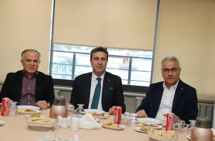 ESNAF VE TÜCCARIMIZLA BİRLİKTE ÇALIŞACAĞIZ