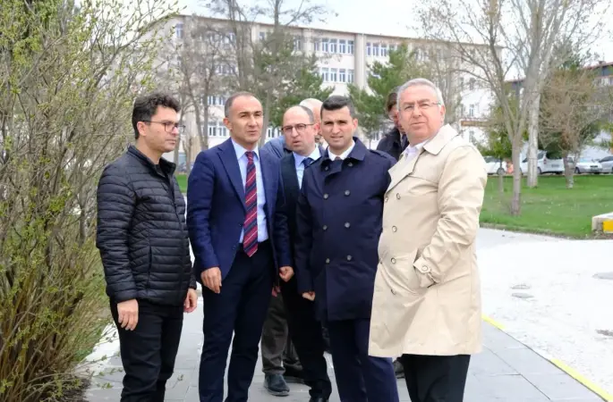 Kampüs İçi Yol Çalışmaları Yerinde İncelendi