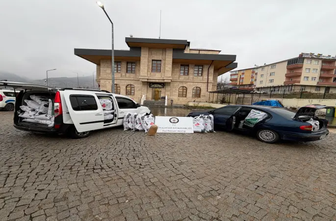 KOYULHİSAR İLÇESİNDE MEYDANA GELEN 4733 SAYILI TÜTÜN, TÜTÜN MAMULLERİ VE ALKOL PİYASASININ DÜZENLENMESİNE DAİR KANUN VE ÖZEL BELGEDE SAHTECİLİK SUÇU OLAYI