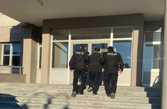 KOYULHİSAR İLÇESİNDE MEYDANA GELEN GÖÇMEN KAÇAKÇILIĞI VE DÜZENSİZ GÖÇ İLE MÜCADELE OLAYI