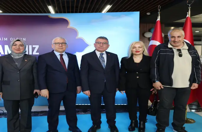 Kurban Bayramı münasebetiyle Sivas Valiliği tarafından bayramlaşma programı düzenlendi.