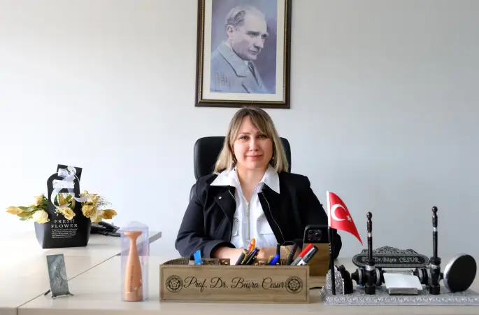 Prof. Dr. Büşra Cesur: “Ebeler Sağlıklı Toplumun Güvencesidir”