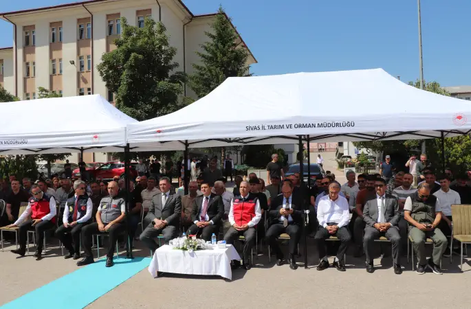 Sağlıklı Ana Arı, Güçlü Kovan Projesi Kapsamında Damızlık Ana Arı ve Ana Arı Yetiştirme Kutusu Dağıtım Töreni Gerçekleştirildi