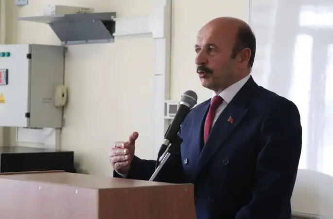 Şarkışla Belediye Başkanı Kasım Gültekin’den Aşık Veysel MYO’ya Ziyaret