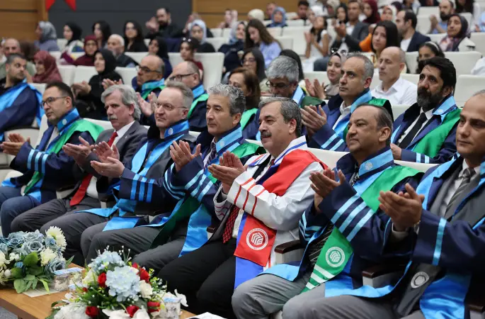SBTÜ İlk Lisans ve Ön Lisans Mezunlarını  Coşkulu Bir Törenle Uğurladı
