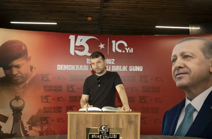 Sivas'ta Açılan 15 Temmuz Anı Merkezi Ziyaretçilerden Yoğun İlgi Görüyor