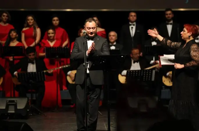 Sivas’ta Cumhuriyet Coşkusu Türk Halk Müziği Ezgileriyle Taçlandı