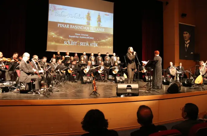 Sivas’ta esnaf ve sanatkarlar türkü gecesinde buluştu