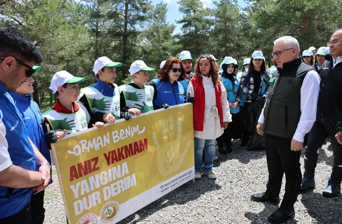 Sivas’ta “Orman Benim” Kampanyası Düzenlendi