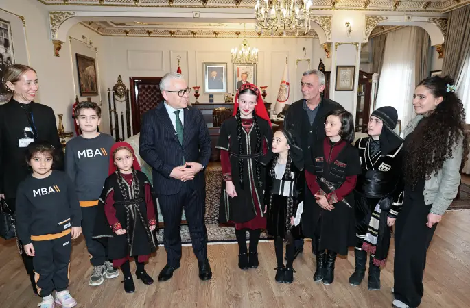 Vali Şimşek, Gürcistanlı Öğrencileri Makamında Kabul Etti