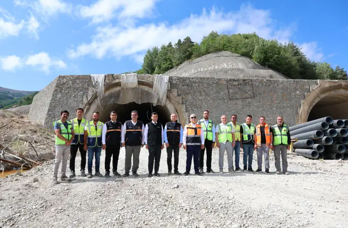 Vali Yılmaz Şimşek, Geminbeli Tüneli'ndeki Çalışmaları Yerinde İnceledi