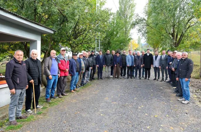 Vali Yılmaz Şimşek, İmranlı’da Köyleri Ziyaret Ederek Vatandaşlarla Buluştu
