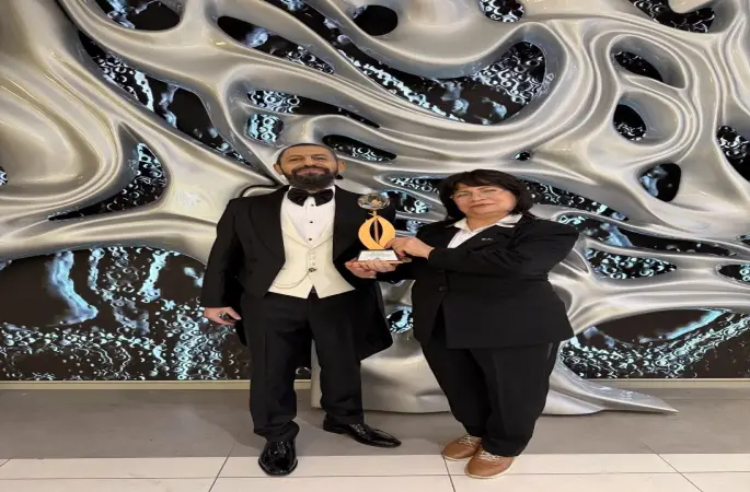 Yılın Barış İnsanı Ödülü Dünyaca Ünlü Yazar Akif Manaf’ın