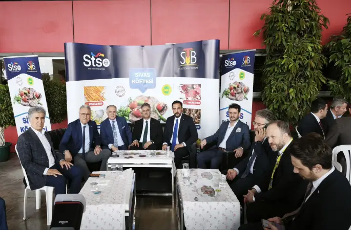 YÖREX’te Sivas Rüzgârı: Tescilli Sivas Köftesi Antalya’da İlgi Odağı Oldu